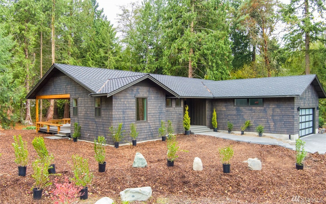 Property Photo:  851 Kala Point Dr  WA 98368 