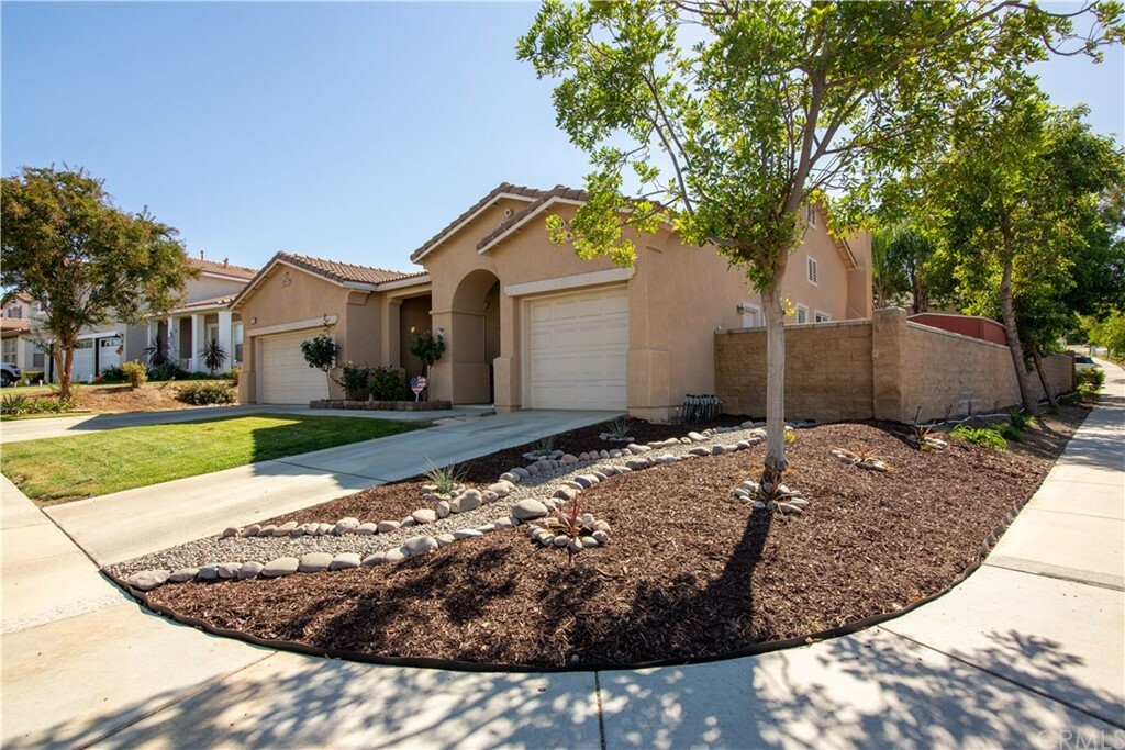 Property Photo:  920 Caribou Circle  CA 92881 