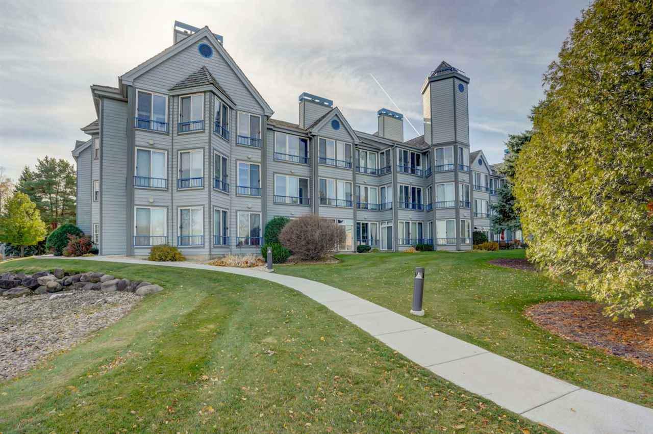 5375 Mariners Cove Dr 108  Madison WI 53704 photo