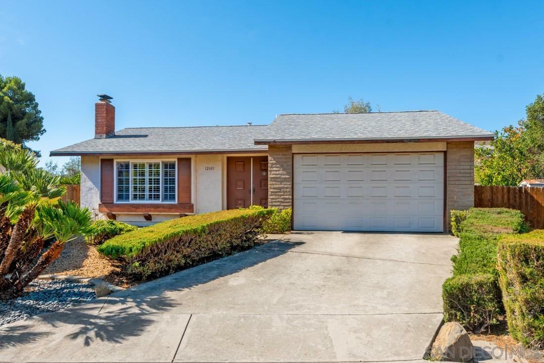 Property Photo: 12601 Avenida De Espuela CA 92064