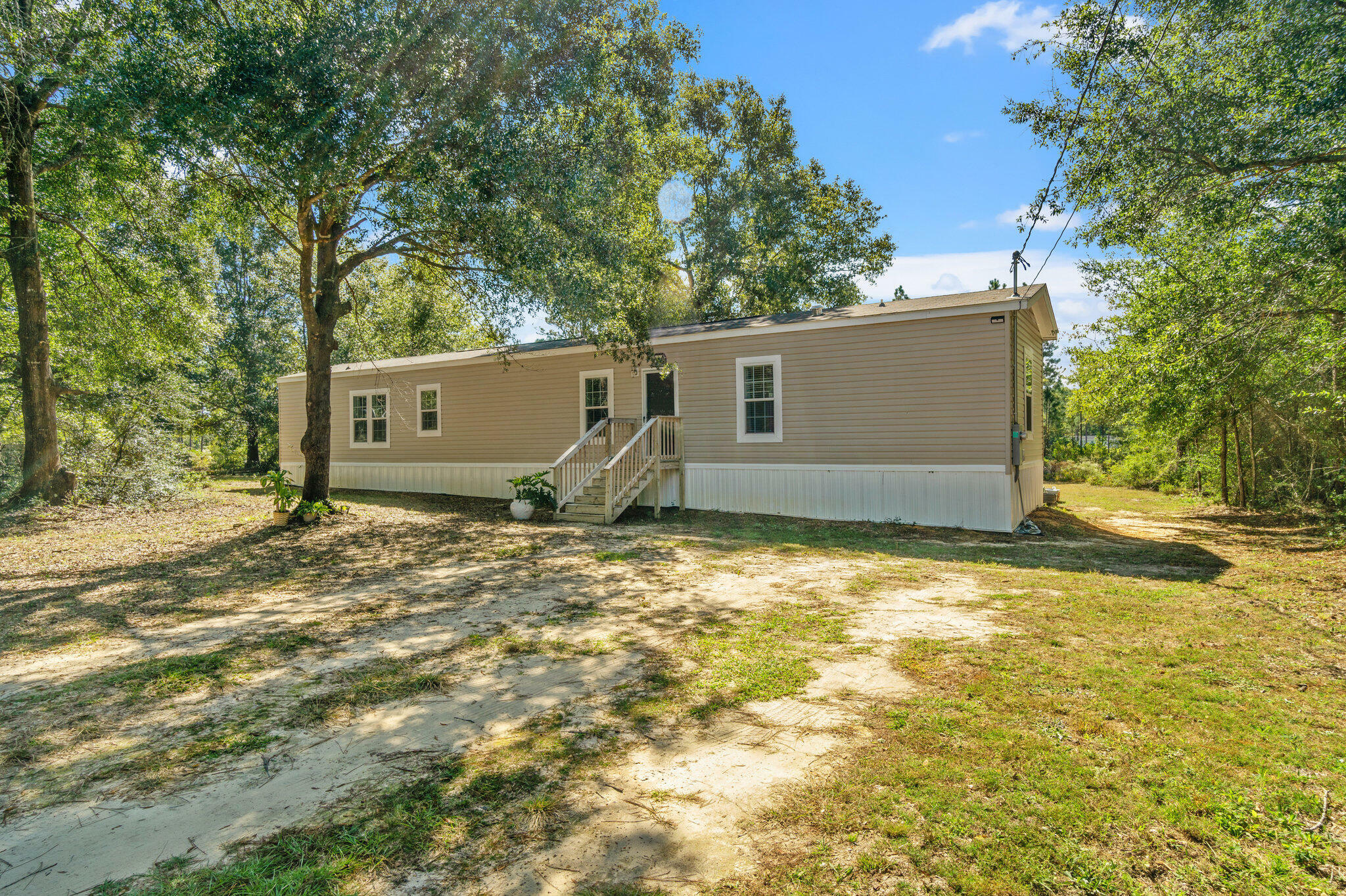 Property Photo:  470 Ruckel Drive  FL 32433 