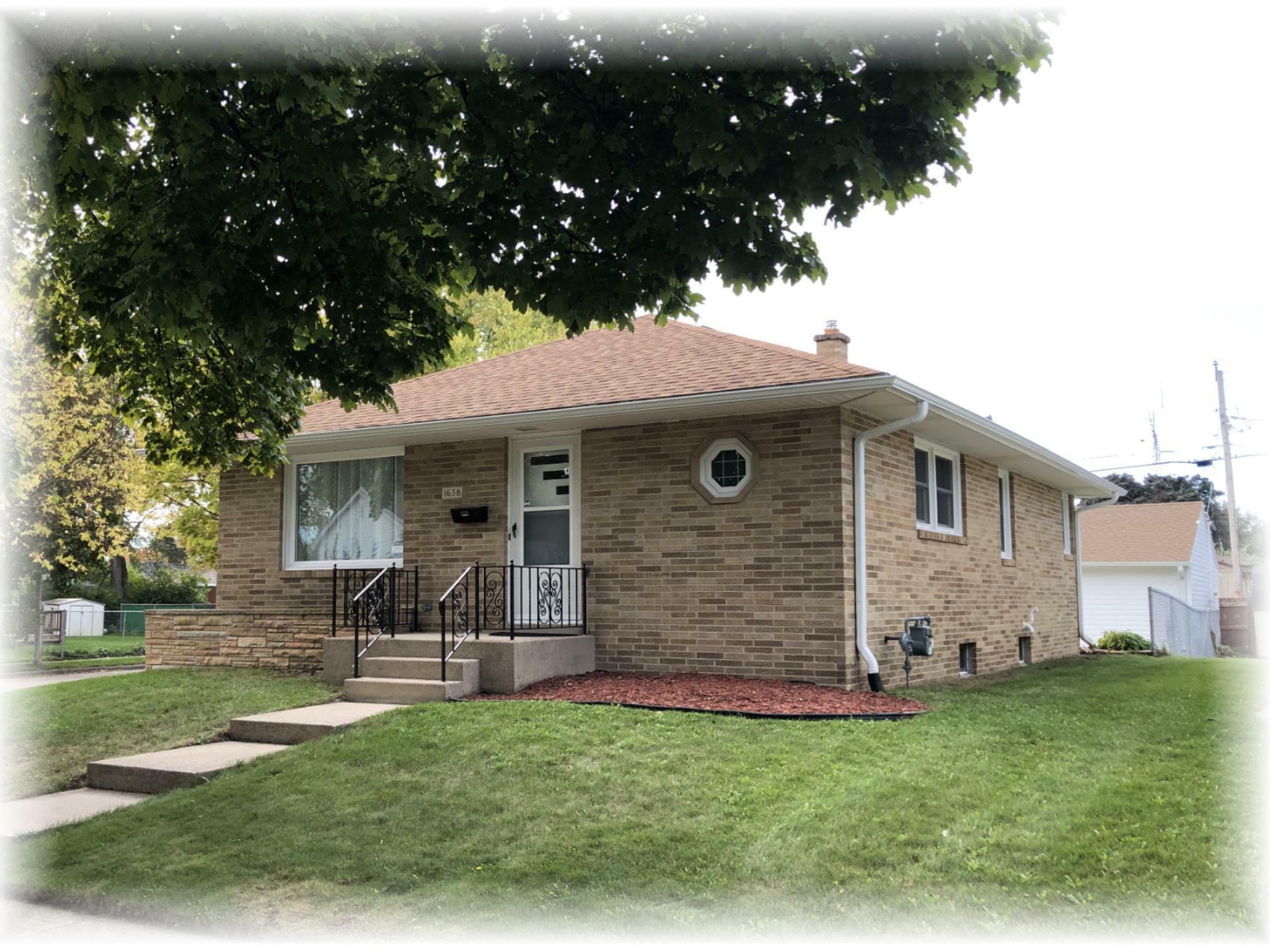 Property Photo: 1638 Cleveland Ave WI 53405