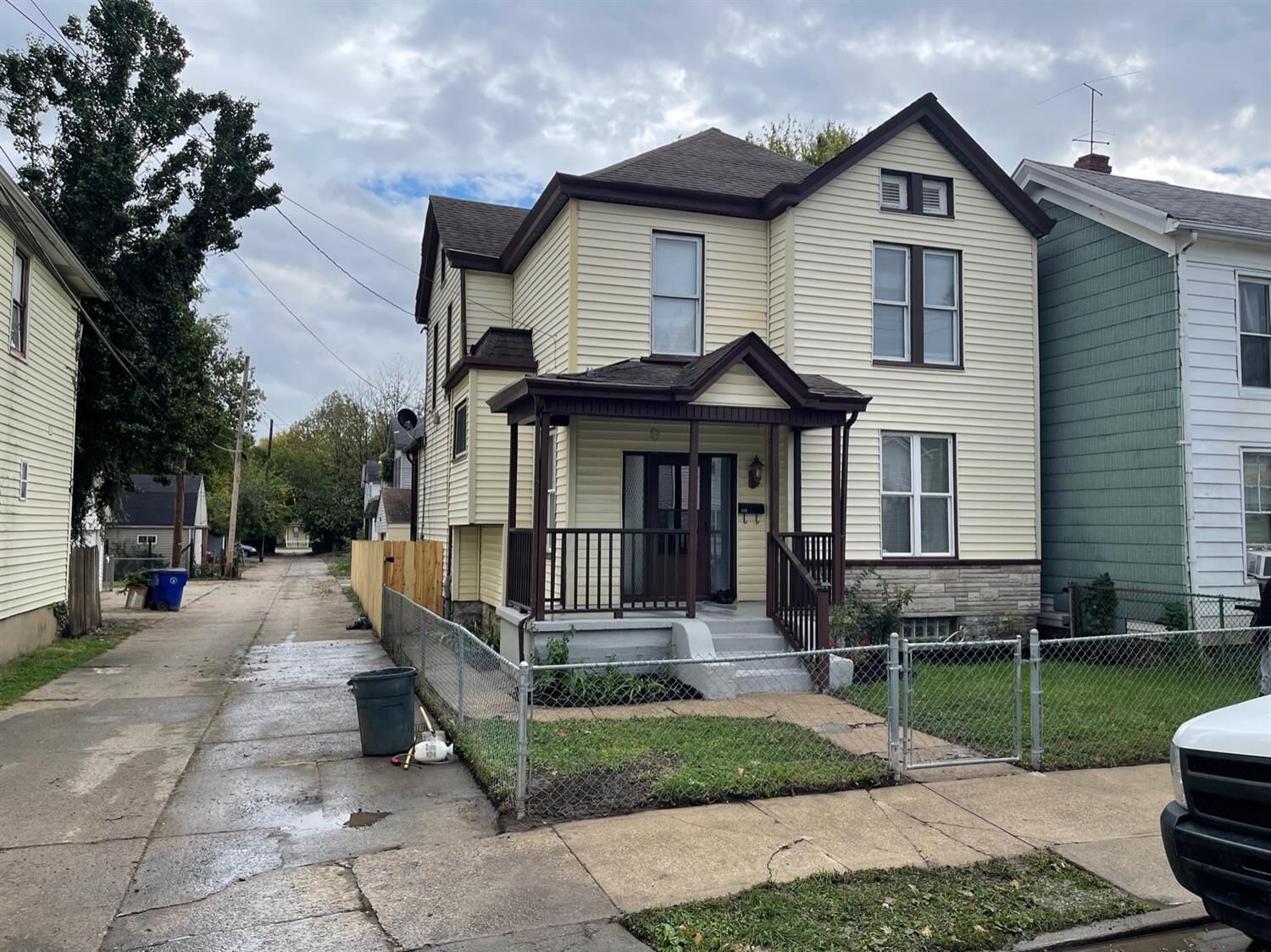 Property Photo:  322 N Eighth St  OH 45011 