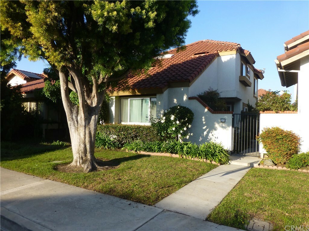 51 Fabriano  Irvine CA 92620 photo