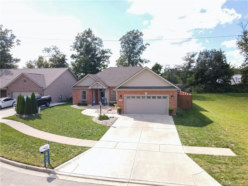 Property Photo: 730 Deerhurst Drive OH 45377