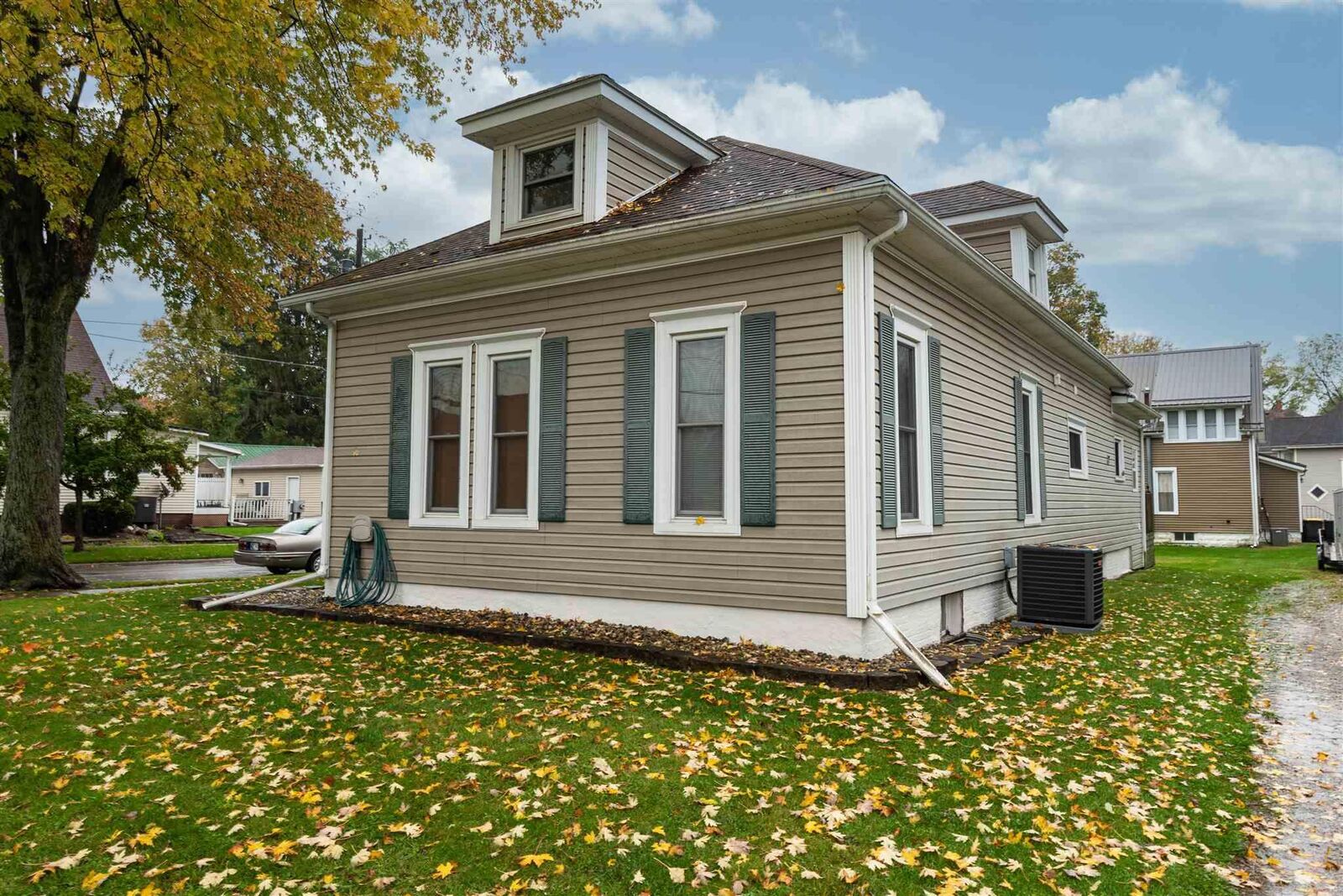Property Photo: 734 Mott Street IN 46755