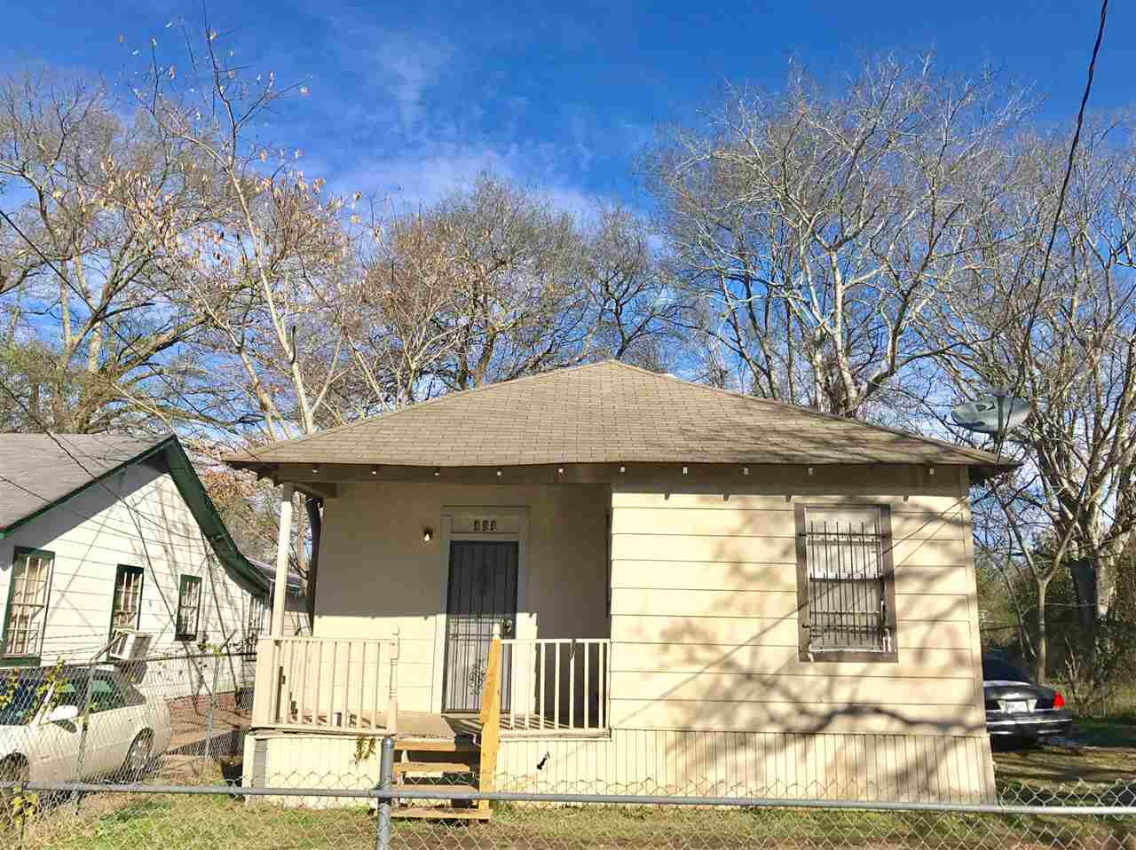 Property Photo:  434 Erie Street  MS 39203 