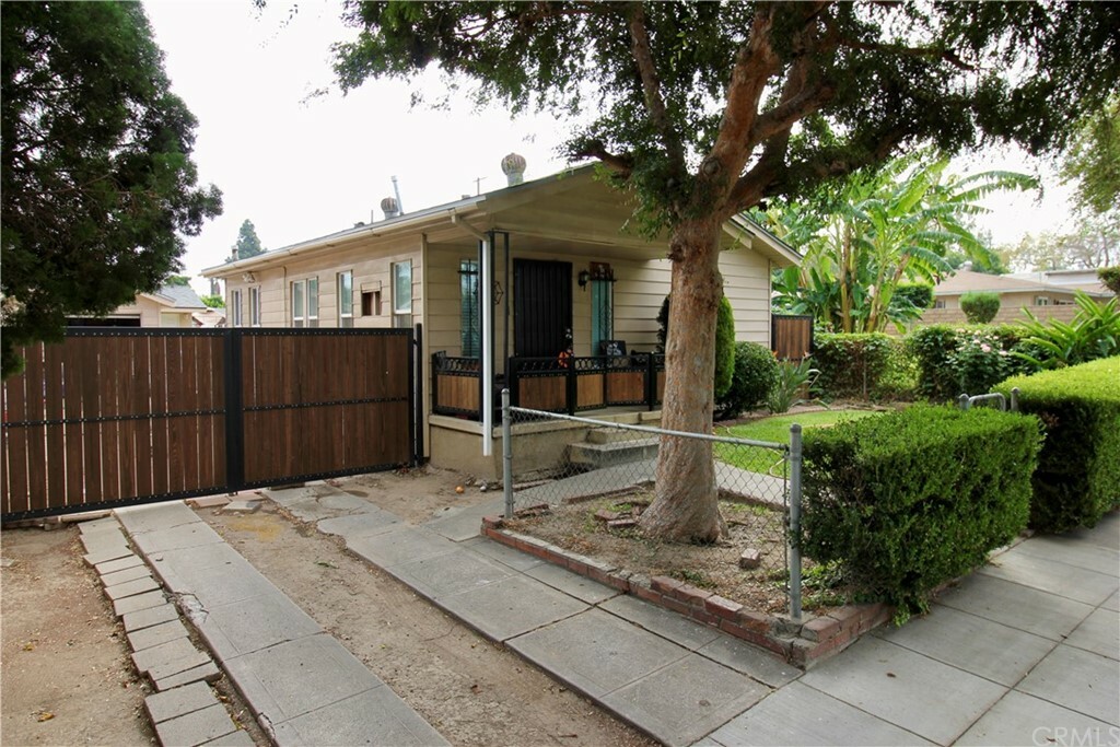 Property Photo:  305 S Joy Street  CA 92879 