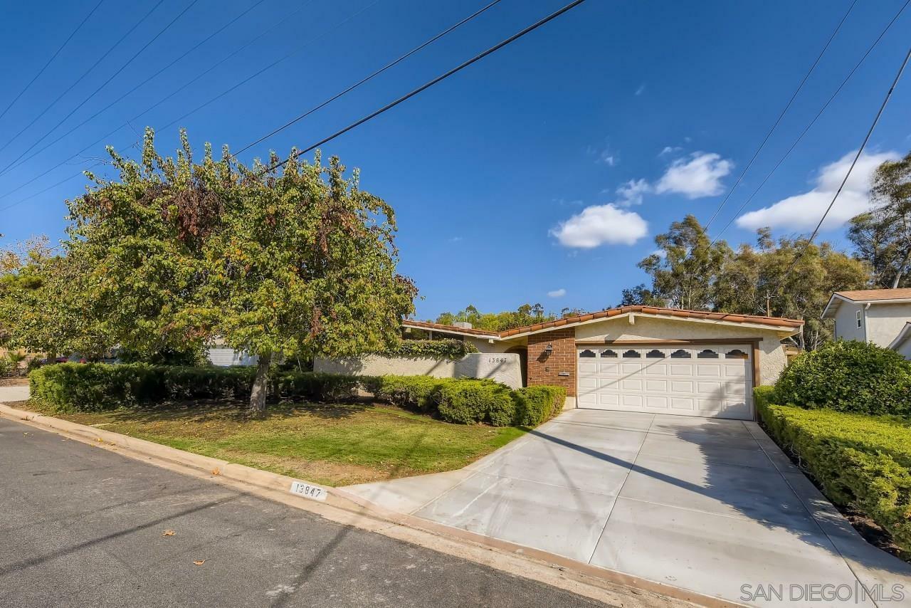 Property Photo:  13847 Tobiasson Road  CA 92064 