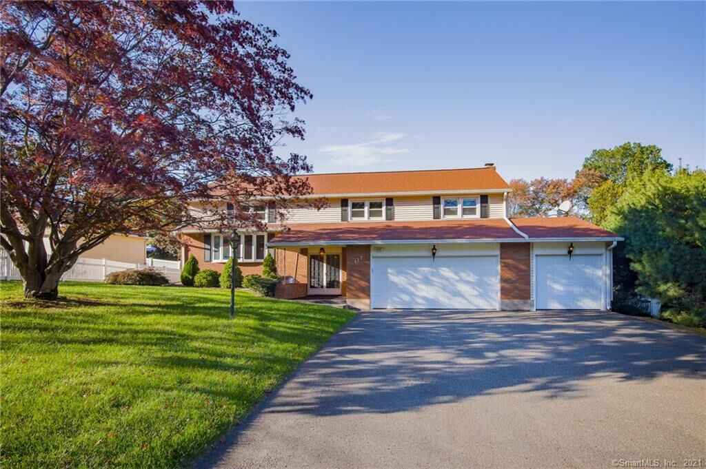 Property Photo:  117 Westwood Drive  CT 06109 