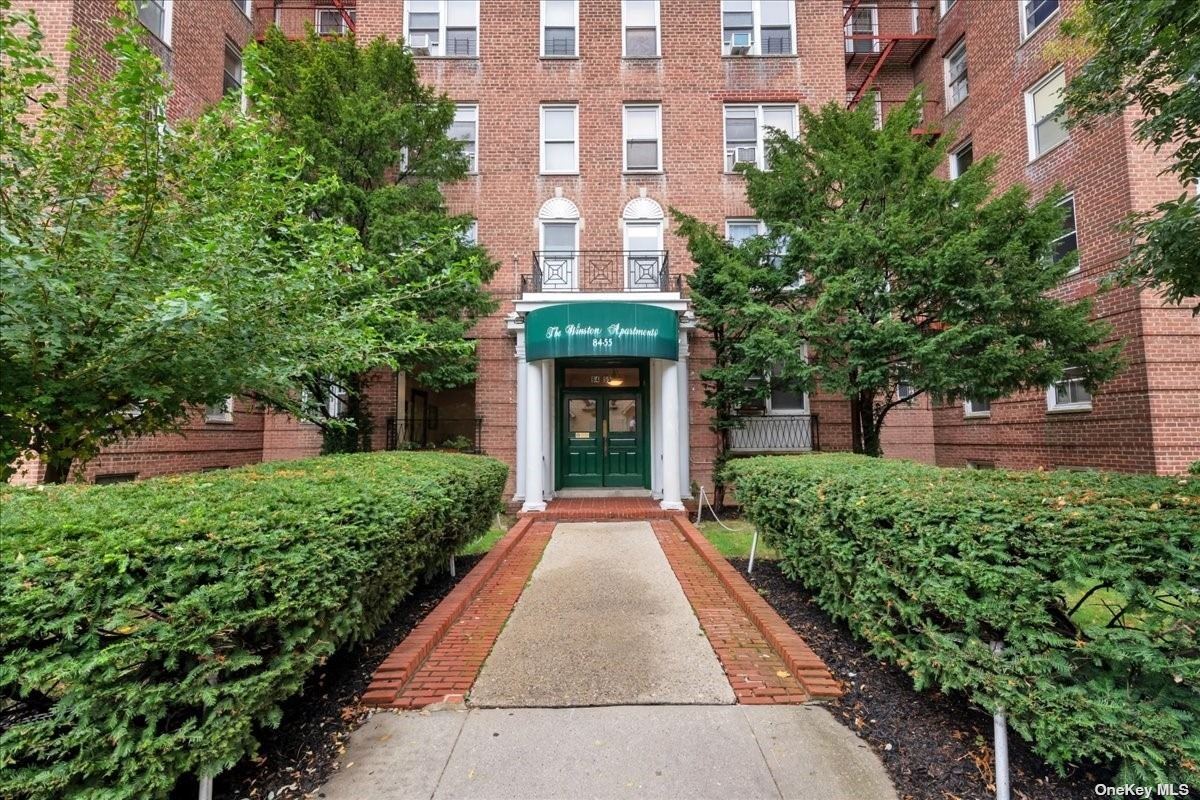 Property Photo: 84-55 Daniels Street 6L NY 11435