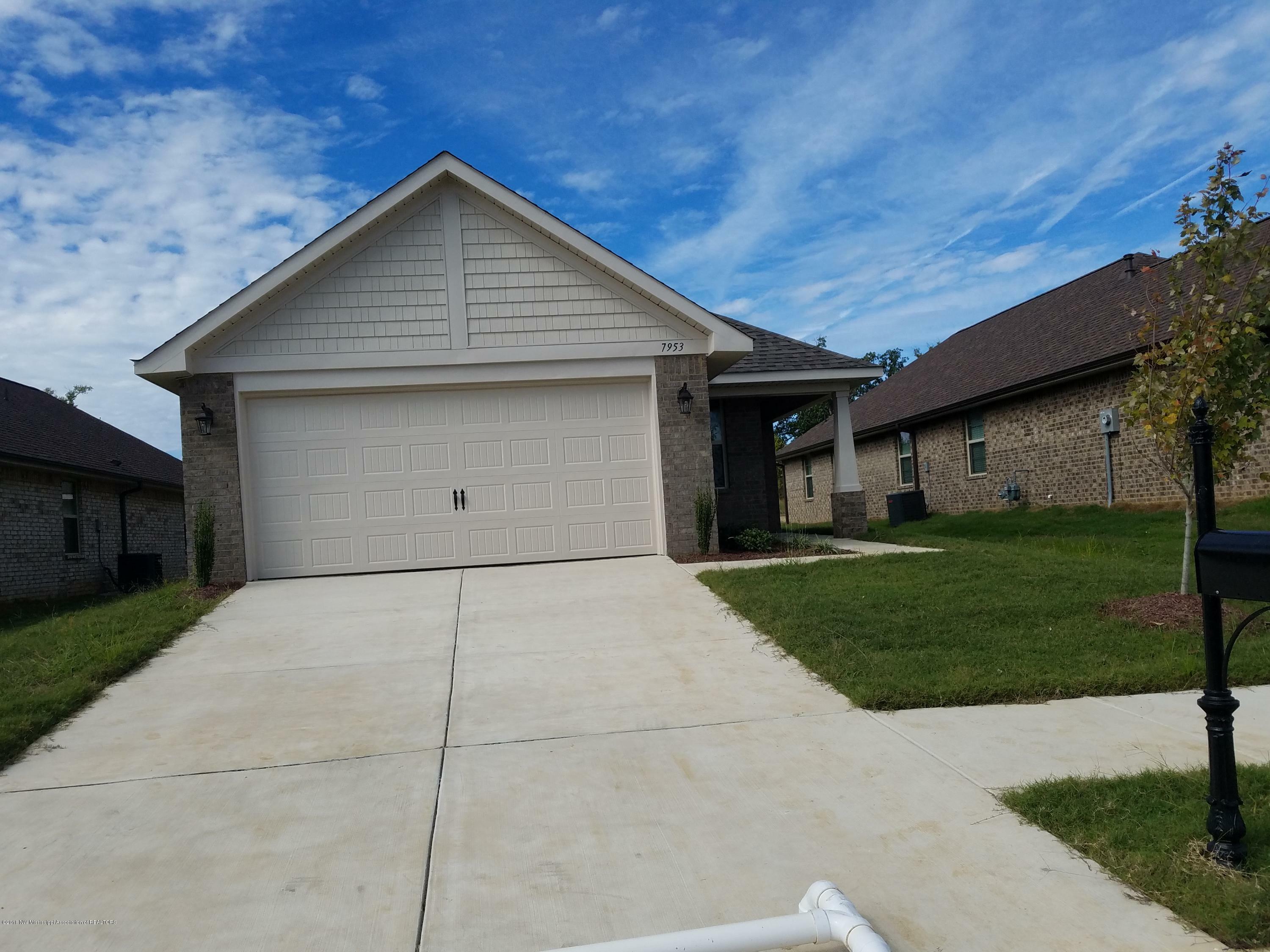 Property Photo: 7927 Allen Glen Lane MS 38654