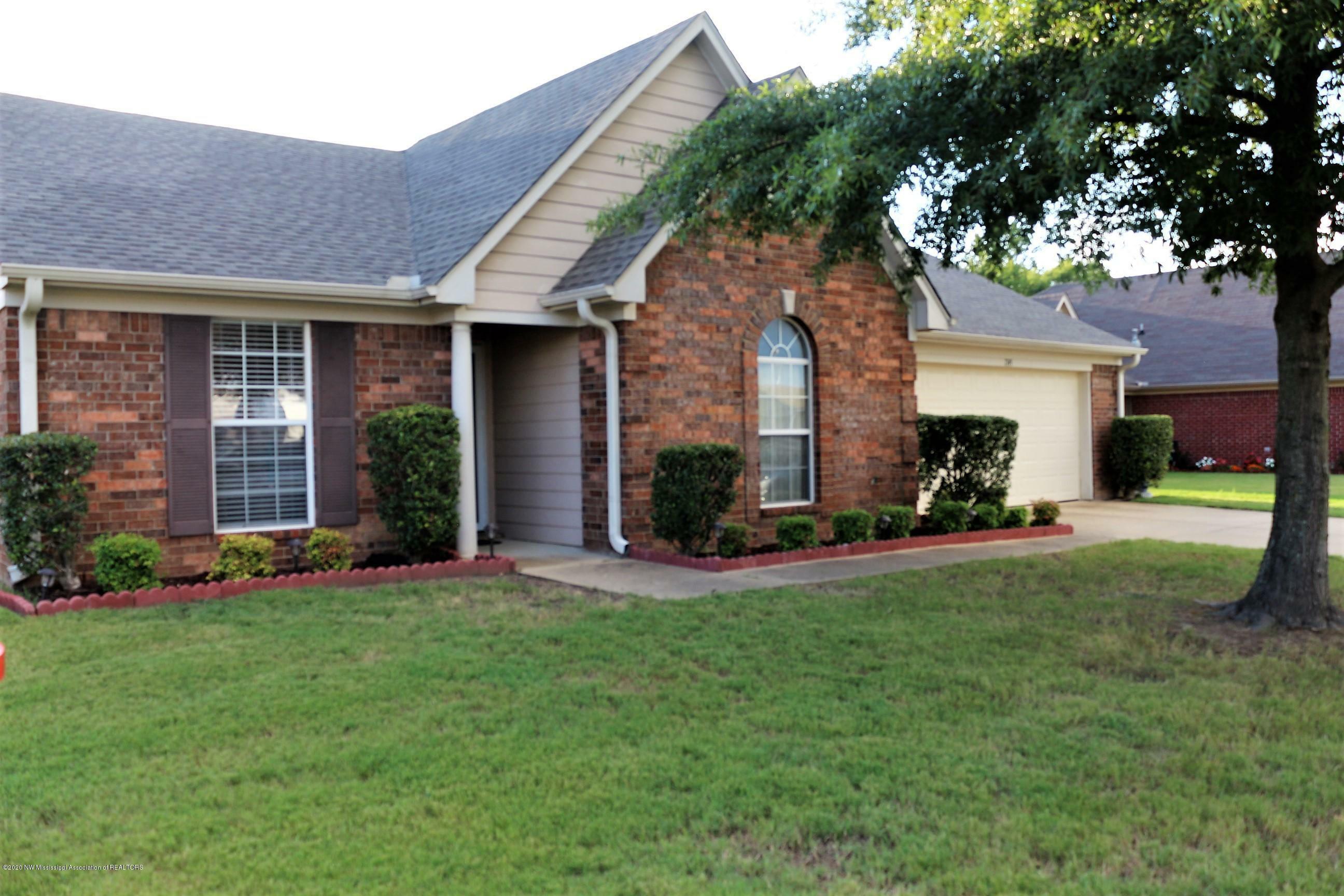 Property Photo: 7145 Hurt Road MS 38637