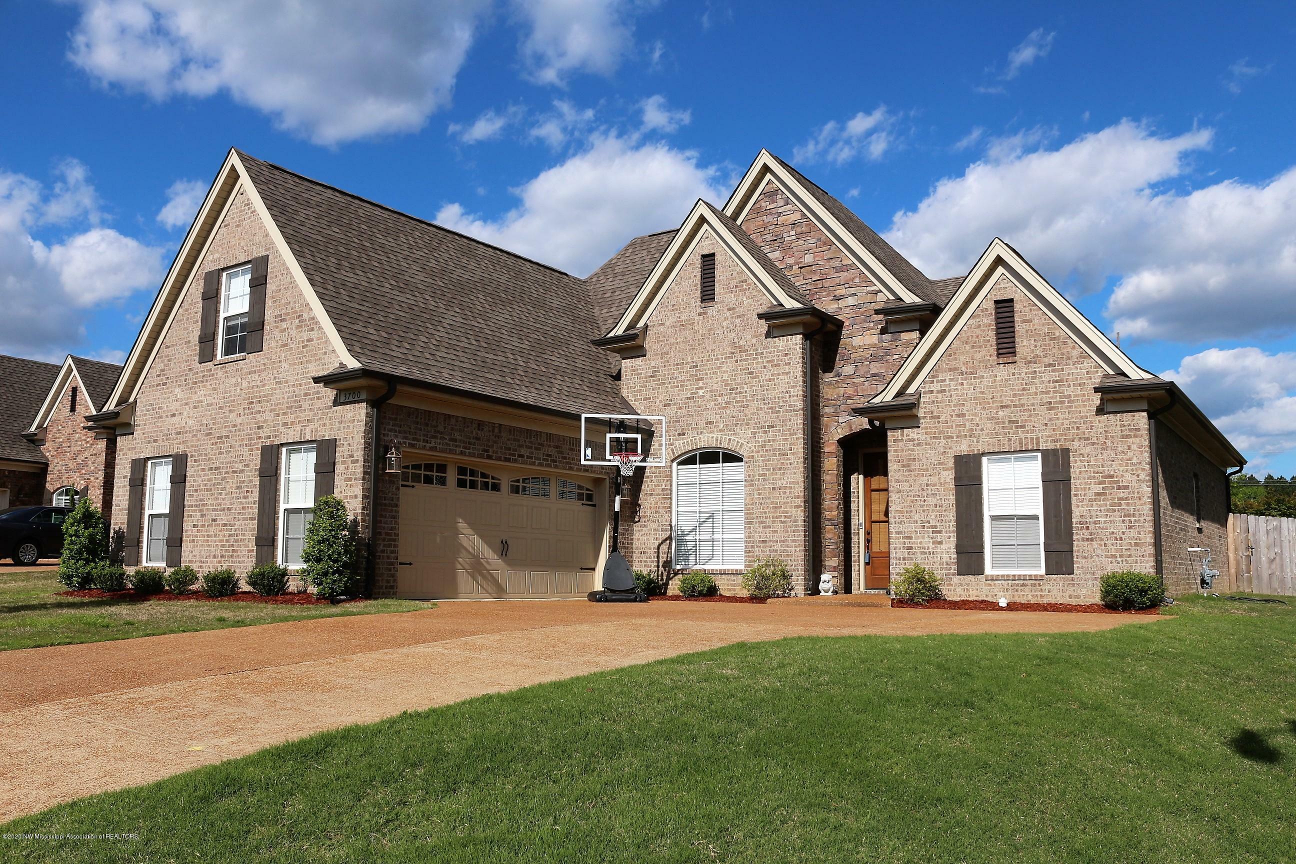 Property Photo: 3700 Vintage Drive MS 38672