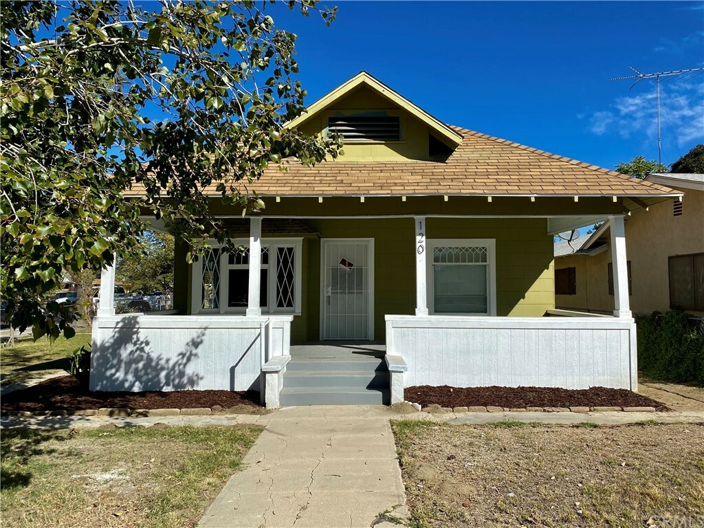 Property Photo:  120 W Acacia Avenue  CA 92543 