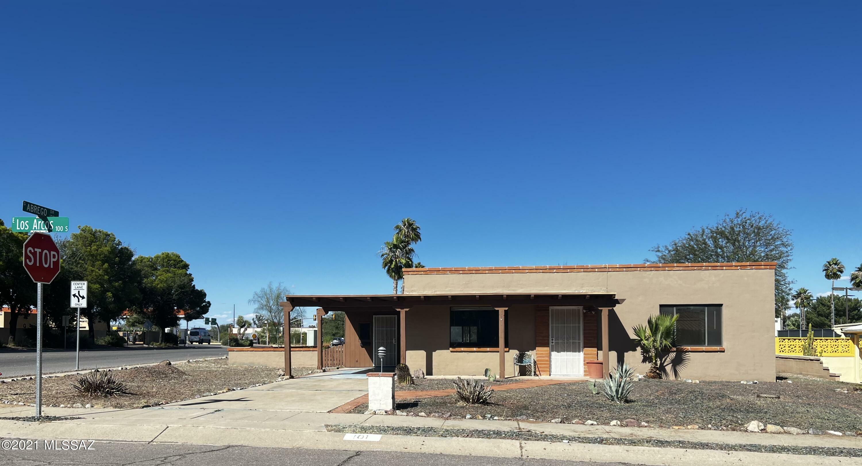 Property Photo:  101 E Los Arcos  AZ 85614 