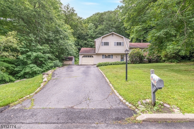 Property Photo:  47 Morris Ave  NJ 07480 