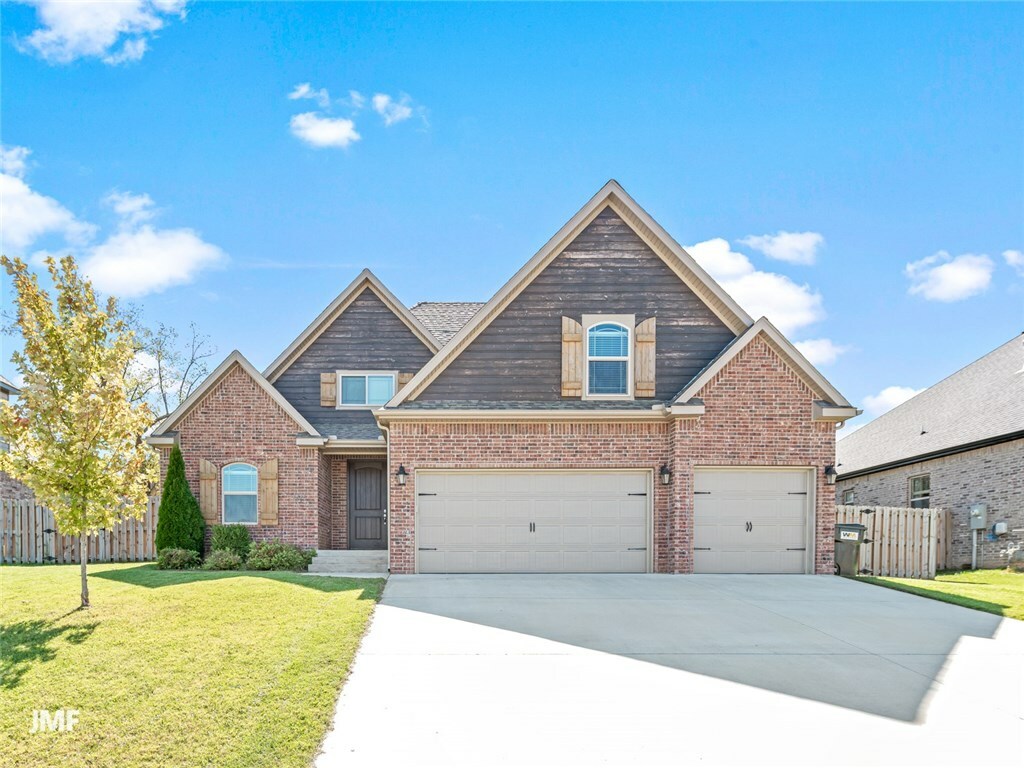 Property Photo:  1711 Abbey Lane  AR 72719 