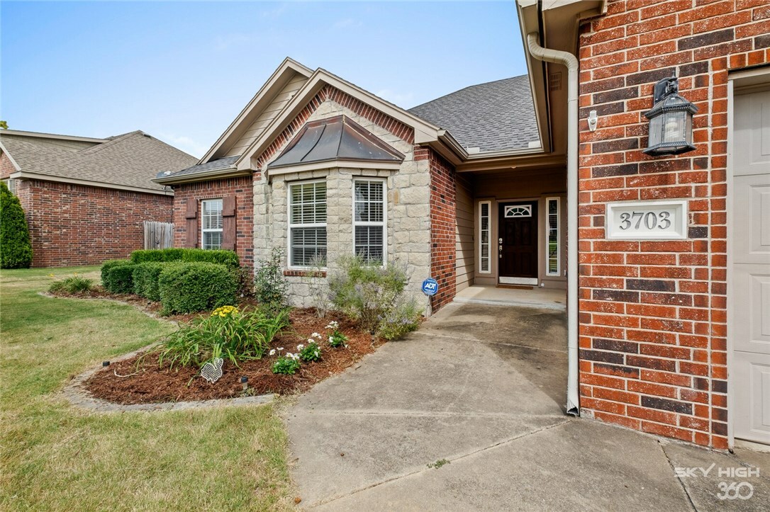 Property Photo:  3703 SW Kite Drive  AR 72713 