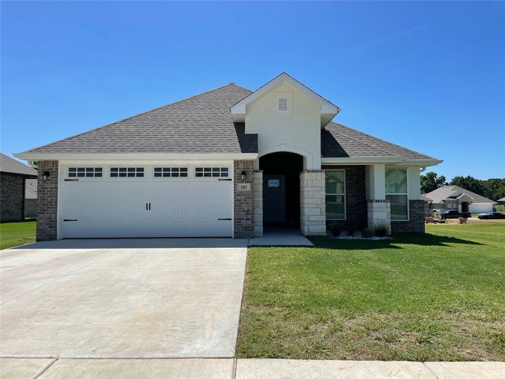 Property Photo:  285 Hunt Street  AR 72751 