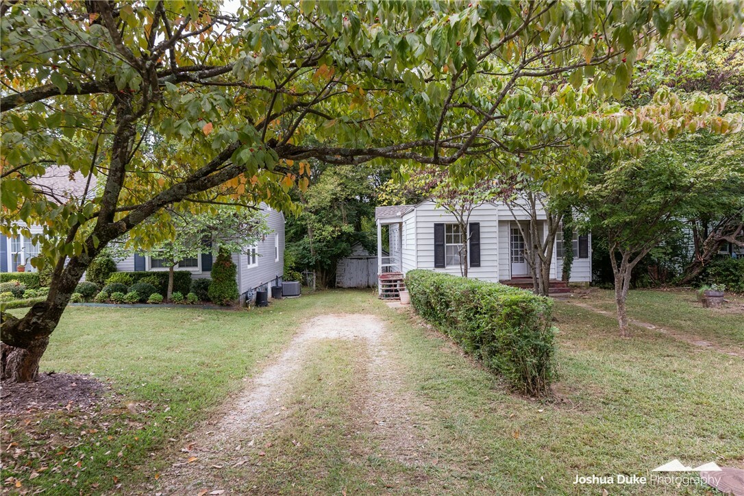 Property Photo:  1215 Shady Lane  AR 72703 