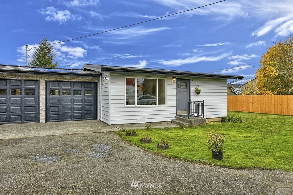 Property Photo:  650 North Street A/B  WA 98272 