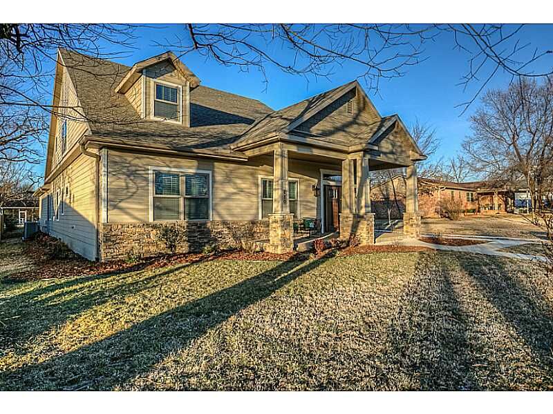 Property Photo: 410 NW 5th Street AR 72712