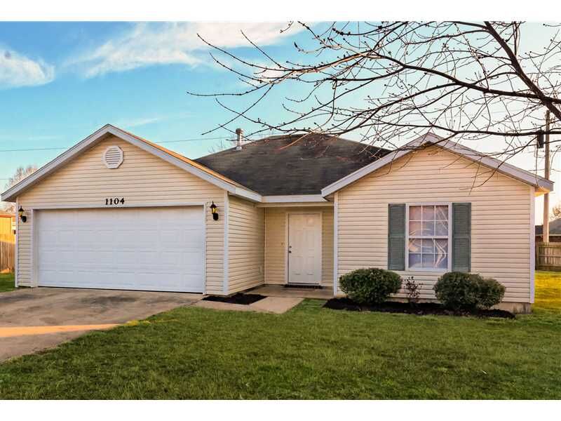 Property Photo: 1104 Longview Drive AR 72756