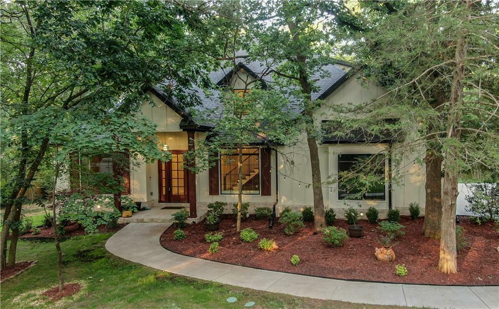 Property Photo: 1966 W Cleveland Street AR 72701
