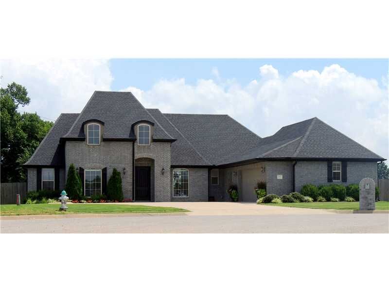 Property Photo: 2711 S Haley Court AR 72758