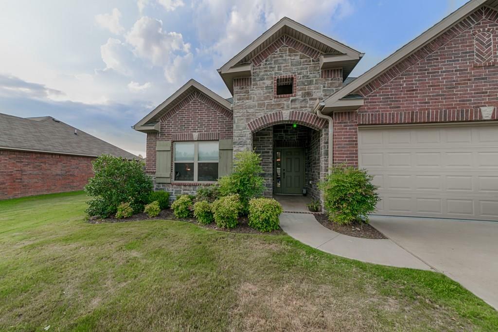 Property Photo:  1416 S Hampton Crossing  AR 72718 