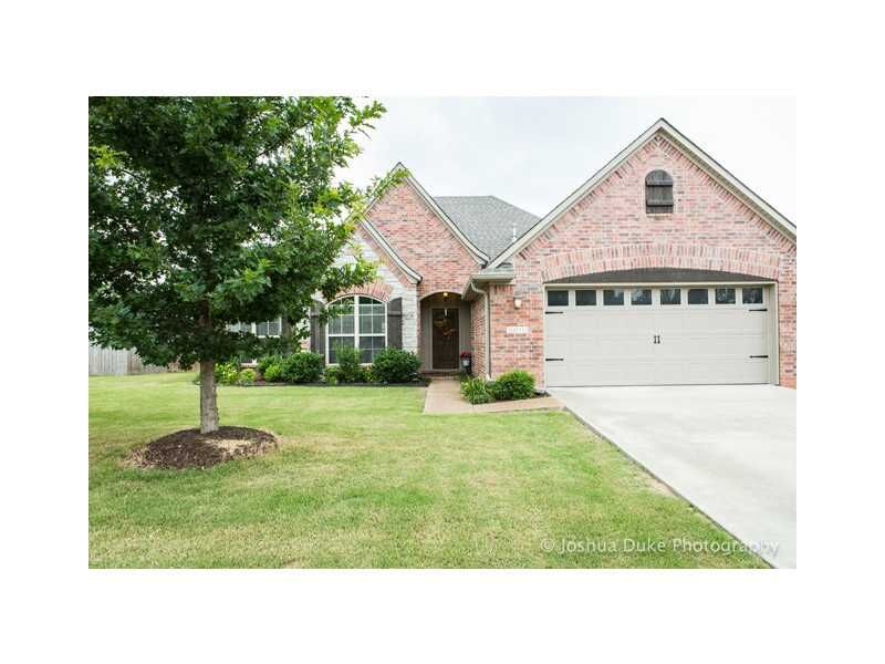 Property Photo: 3673 W Mountain View Drive AR 72704