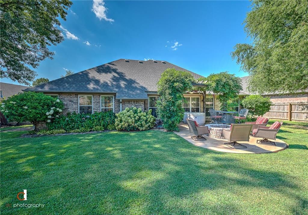 Property Photo: 3589 W Providence Drive AR 72704
