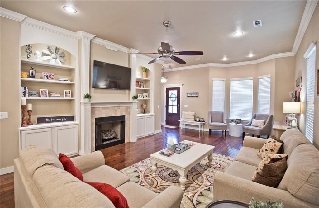 Property Photo:  3805 SW Homestead Avenue  AR 72712 