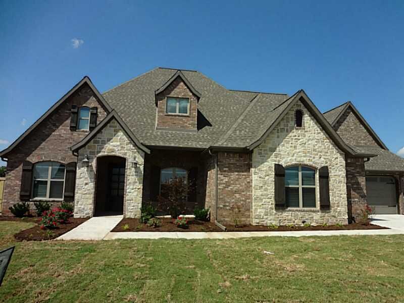 Property Photo:  6112 S 28 Street  AR 72758 