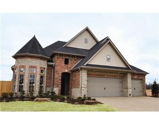 Property Photo: 1405 SW Wisteria Avenue AR 72712
