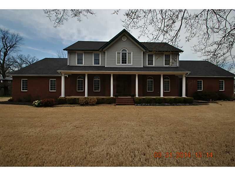 Property Photo:  1220 S 55th Street  AR 72758 