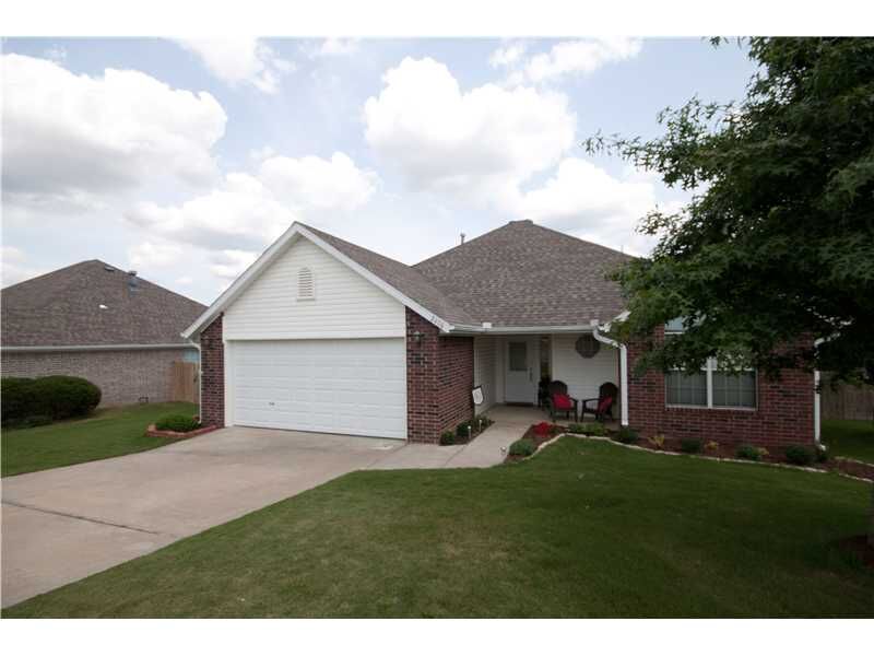 Property Photo: 2408 Drexelwood Drive AR 72762