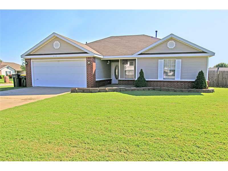 Property Photo: 213 N Michael Street AR 72745