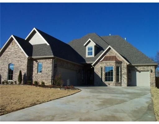 Property Photo: 1741 Quailridge Way AR 72719