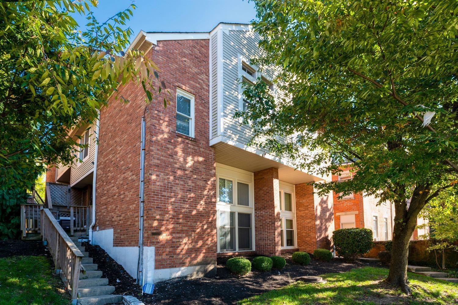 Property Photo: 2118 Gilbert Ave B OH 45206