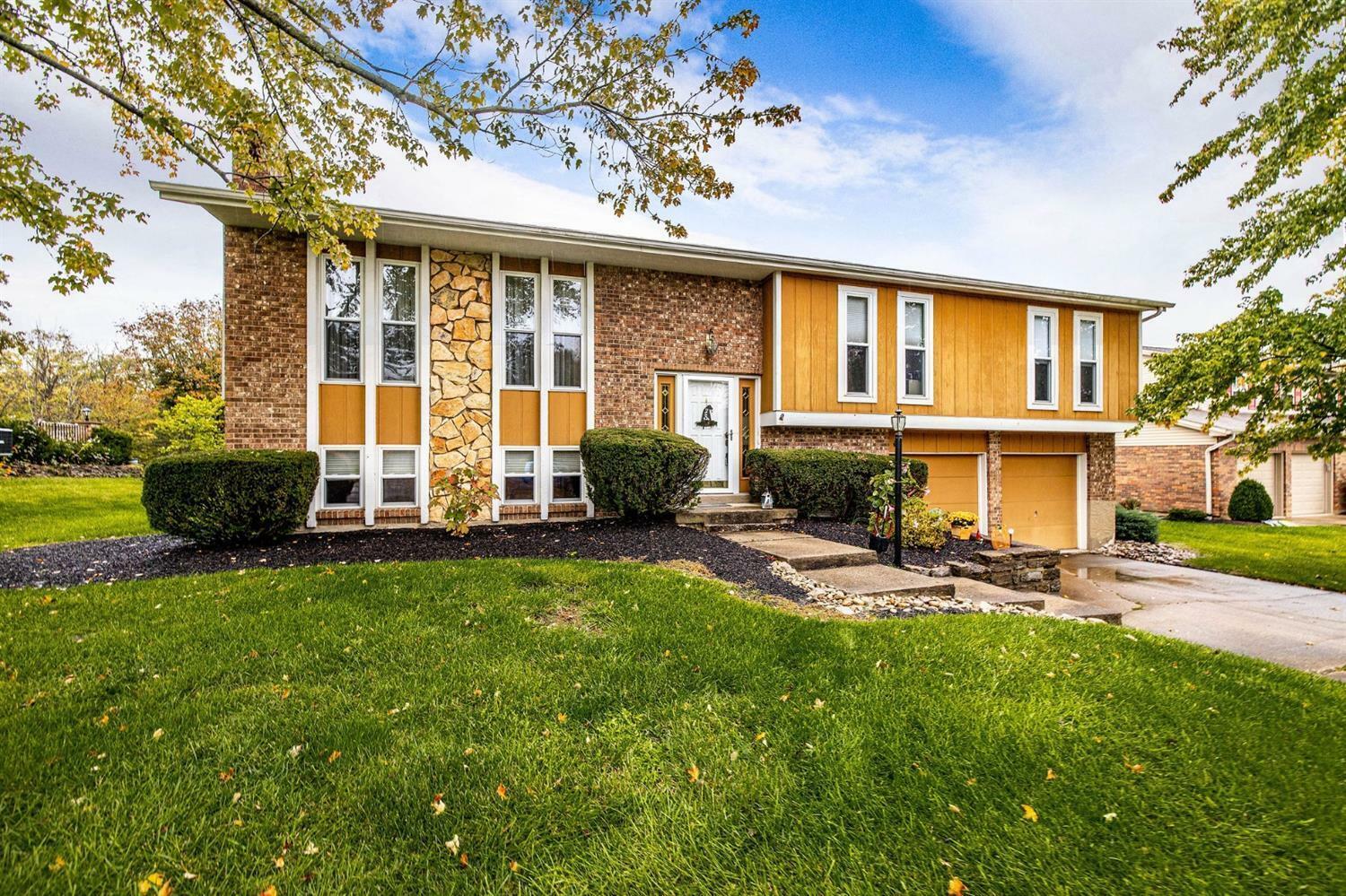 Property Photo: 954 Countryridge Ln OH 45233