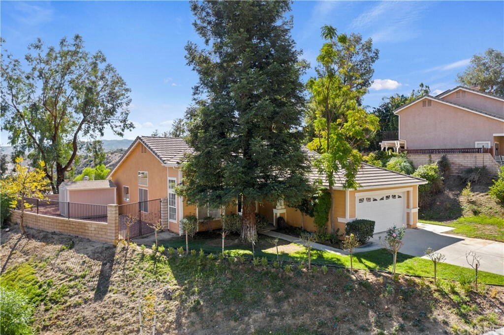 Property Photo:  27824 Villa Canyon Road  CA 91384 