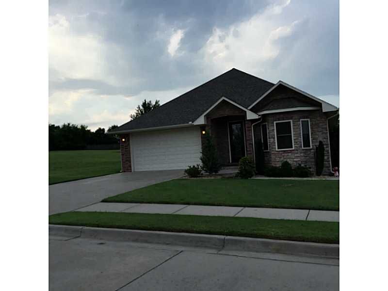 Property Photo:  1408 Country Club Drive  AR 72616 
