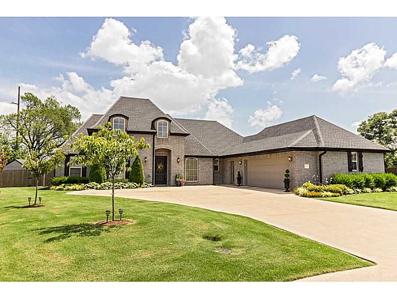 Property Photo:  2711 S Haley Court  AR 72758 