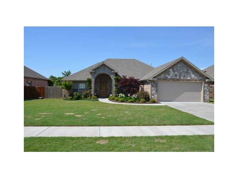 Property Photo:  4407 W Canopy Meadows Drive  AR 72758 