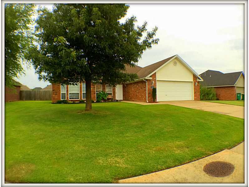 Property Photo:  856 Fairfax Avenue  AR 72764 