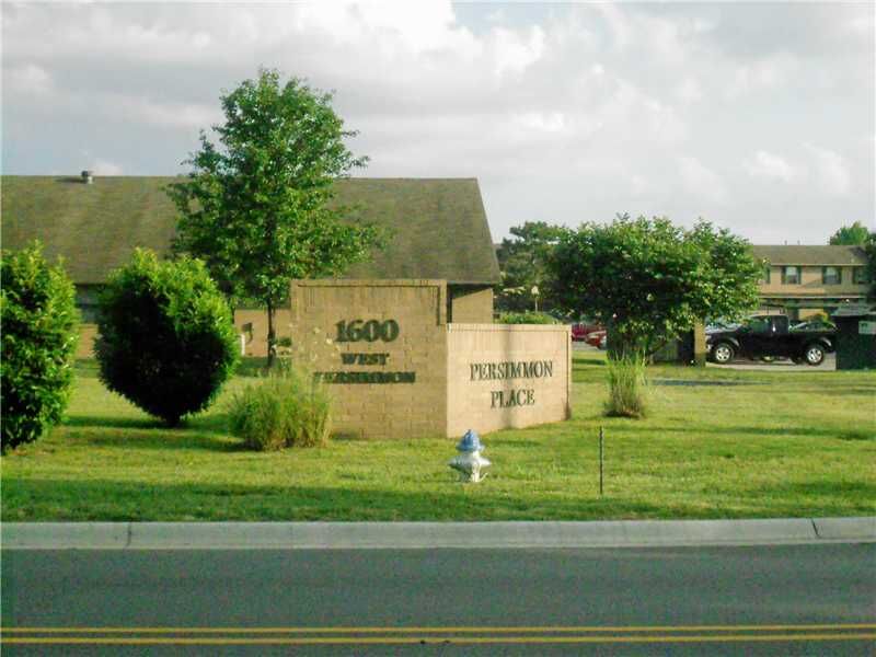 Property Photo:  1503 W Persimmon Street  AR 72756 
