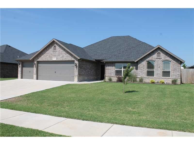 Property Photo: 1802 SW Cypress Street AR 72712
