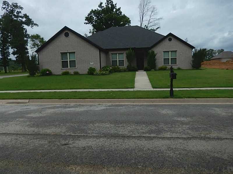 Property Photo: 1901 S Harding Place AR 72701